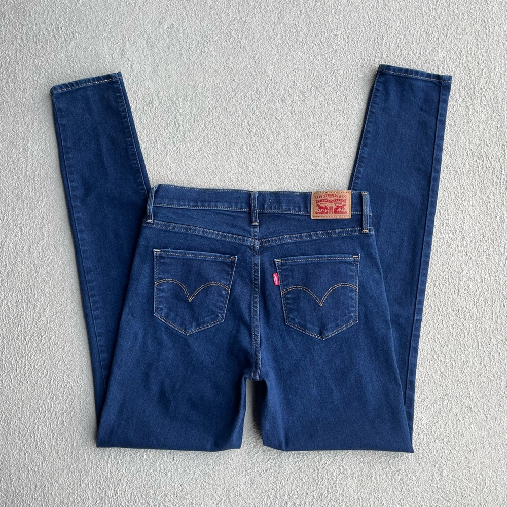 Levis 311 shaping skinny jeans